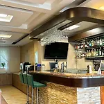 Centrum Hill Business & Ośrodek wypoczynkowy 3*
