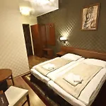 Centrum Hill Business &