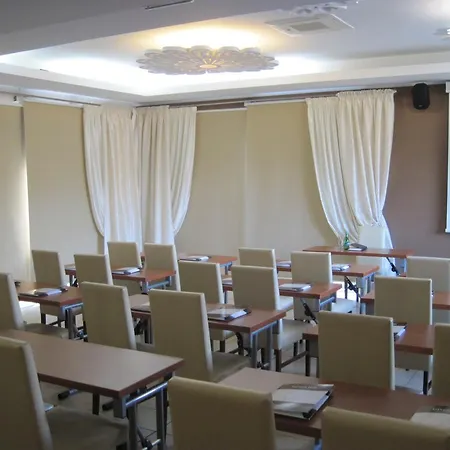 Θέρετρο Centrum Hill Business &