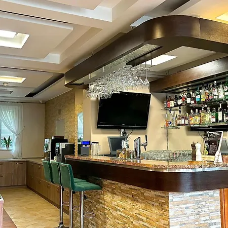 Centrum Hill Business & Resort 3*