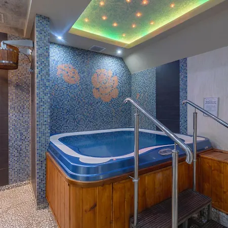 Centrum Hill Business & Курортний комплекс