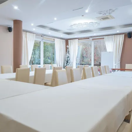 Centrum Hill Business &