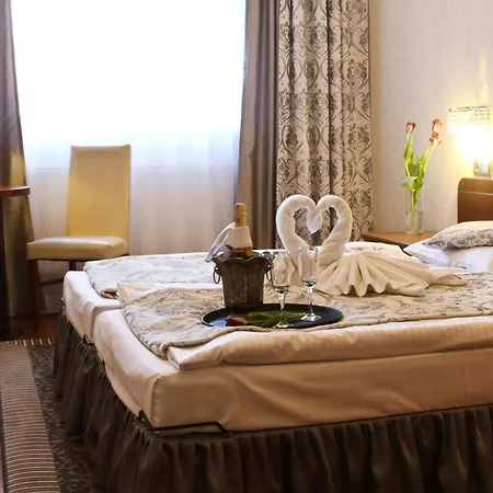 Centrum Hill Business & 리조트 3*
