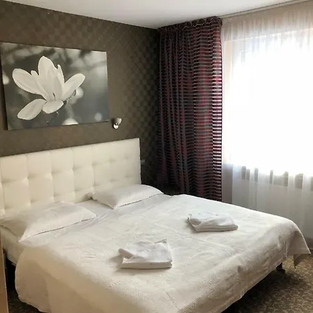 Centrum Hill Business & 度假村 3*