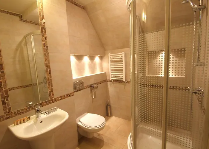 Centrum Hill Business & Resort 3*