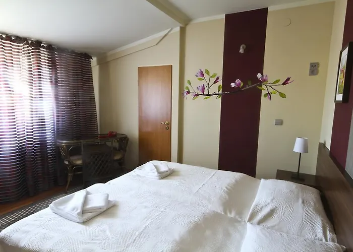 Centrum Hill Business & 3*